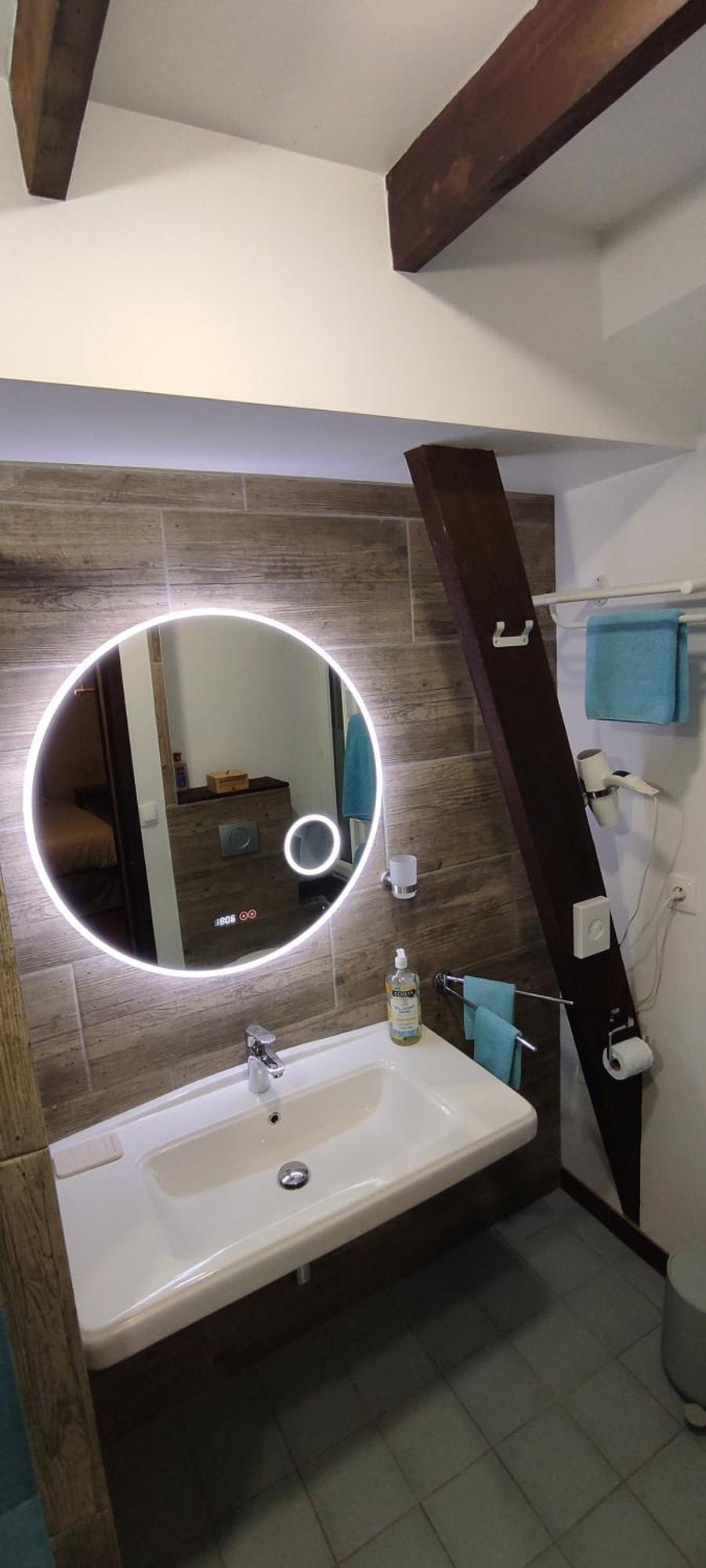 Le Petit Moulin Rouge, B&B, Sdb En-Suite, Parking Prive Gratuit Beauvoir  Eksteriør billede
